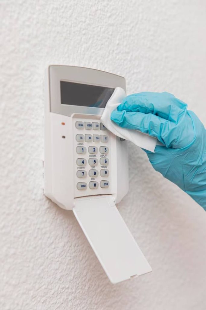 Nettoyage d'un panneau de sécurité